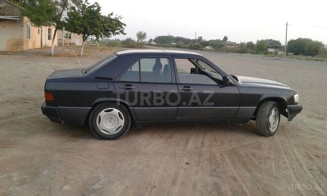 Mercedes 190 1988, 25,000 km - 0.2 l - Salyan