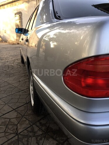 Mercedes E 240 1997, 249,202 km - 2.4 л - Bakı