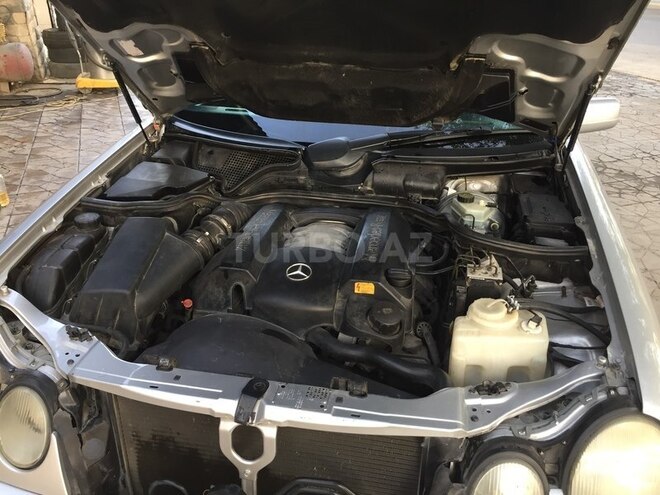Mercedes E 240 1997, 249,202 km - 2.4 л - Bakı