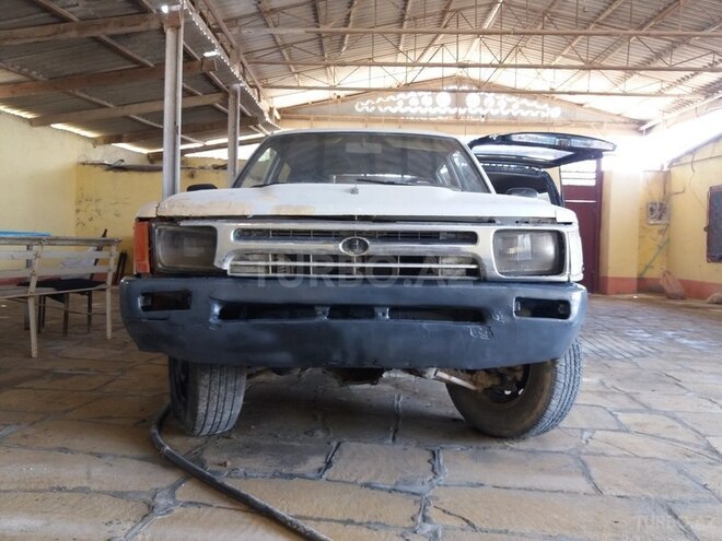 Toyota Hilux 2004, 12,345 km - 0.3 л - Bakı