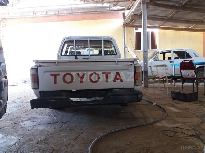 Toyota Hilux 2004, 12,345 km - 0.3 л - Bakı