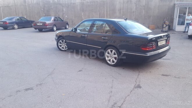 Mercedes E 220 2000, 318,422 km - 0.2 л - Bakı