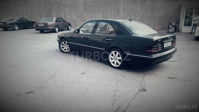 Mercedes E 220 2000, 318,422 km - 0.2 л - Bakı