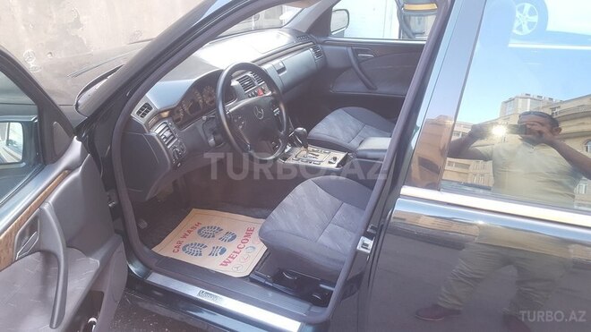 Mercedes E 220 2000, 318,422 km - 0.2 л - Bakı