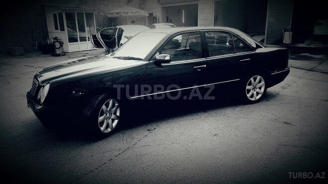 Mercedes E 220 2000, 318,422 km - 0.2 л - Bakı