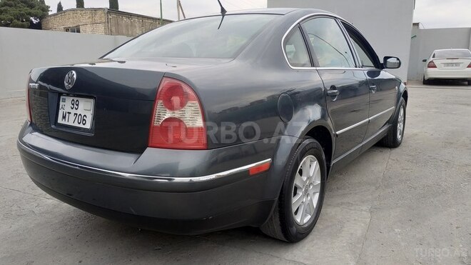 Volkswagen Passat 2003, 235,680 km - 1.8 l - Gəncə