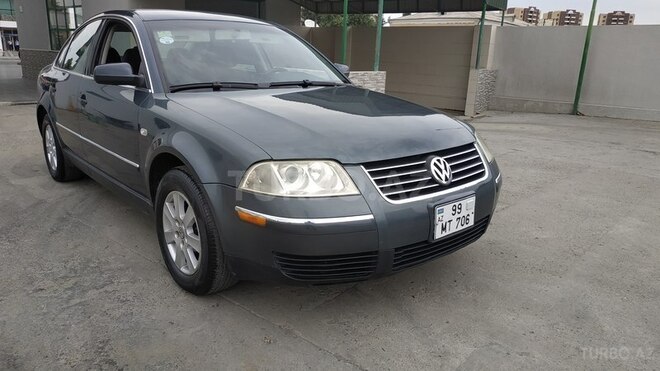 Volkswagen Passat 2003, 235,680 km - 1.8 l - Gəncə