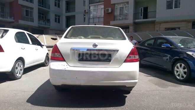 Nissan Tiida 2008, 240,000 km - 1.6 л - Bakı
