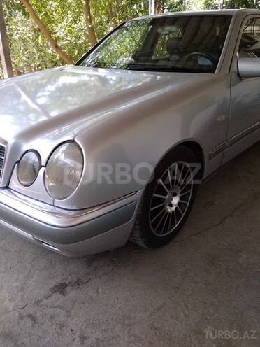 Mercedes E 320 1996, 390,000 km - 3.2 л - Bakı