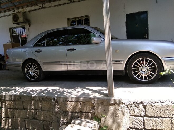 Mercedes E 320 1996, 390,000 km - 3.2 л - Bakı