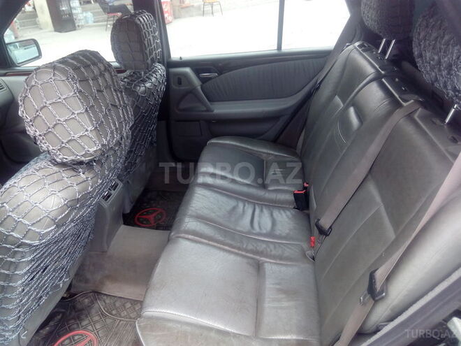 Mercedes E 240 1997, 380,000 km - 2.6 l - Balakən