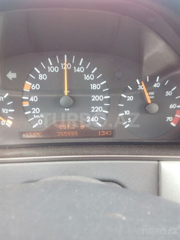 Mercedes E 240 1997, 380,000 km - 2.6 l - Balakən