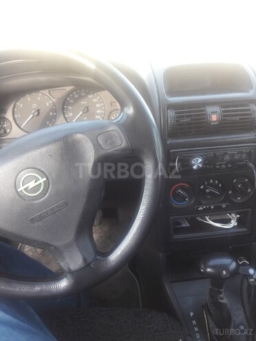 Opel Astra 1998, 318,000 km - 1.6 l - Astara