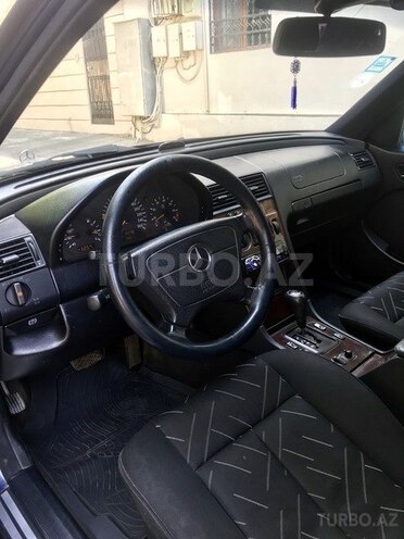Mercedes C 200 2000, 202,000 km - 2.0 l - Bakı