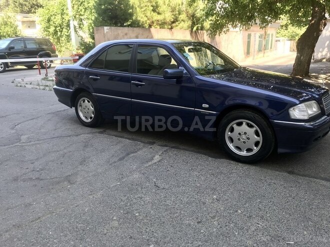 Mercedes C 200 2000, 202,000 km - 2.0 l - Bakı