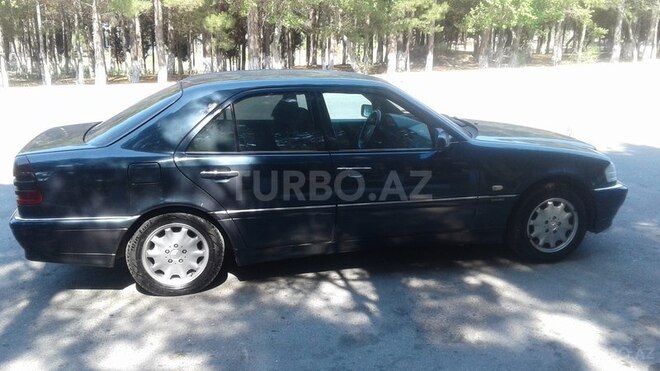 Mercedes C 220 2000, 243,128 km - 2.2 l - Bakı