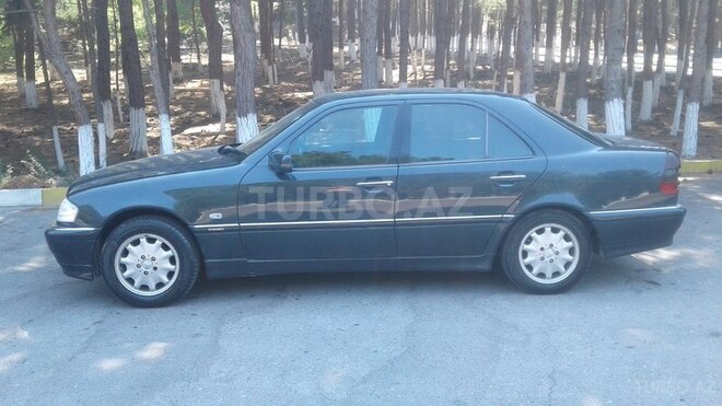 Mercedes C 220 2000, 243,128 km - 2.2 l - Bakı