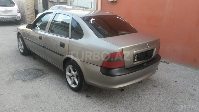 Opel Vectra 1997, 176,000 km - 1.6 l - Bakı