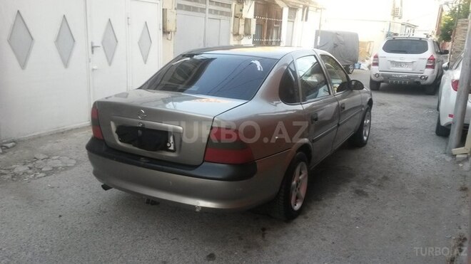Opel Vectra 1997, 176,000 km - 1.6 l - Bakı