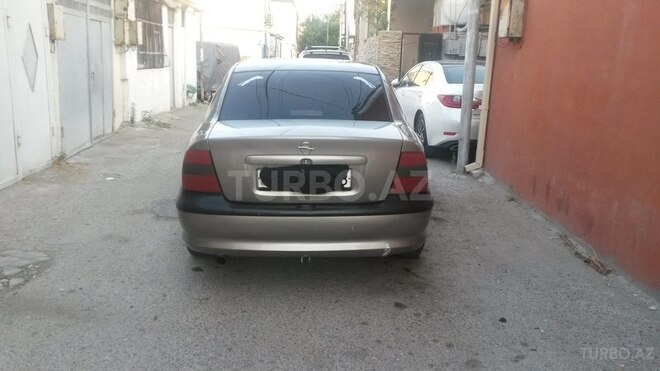 Opel Vectra 1997, 176,000 km - 1.6 l - Bakı