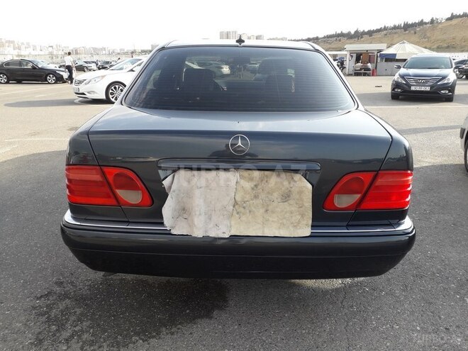 Mercedes E 230 1996, 448,000 km - 2.3 l - Bakı