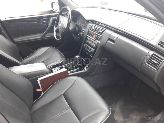 Mercedes E 280 1999, 192,000 km - 2.8 l - Gəncə