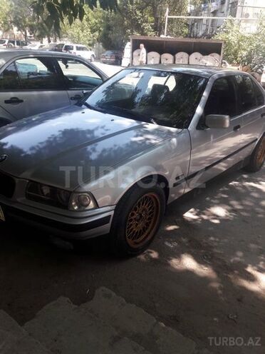 BMW 320 1993, 320,452 km - 2.0 l - Bakı