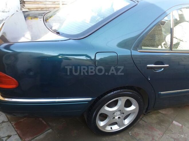 Mercedes E 240 1997, 210,000 km - 2.4 л - Bakı