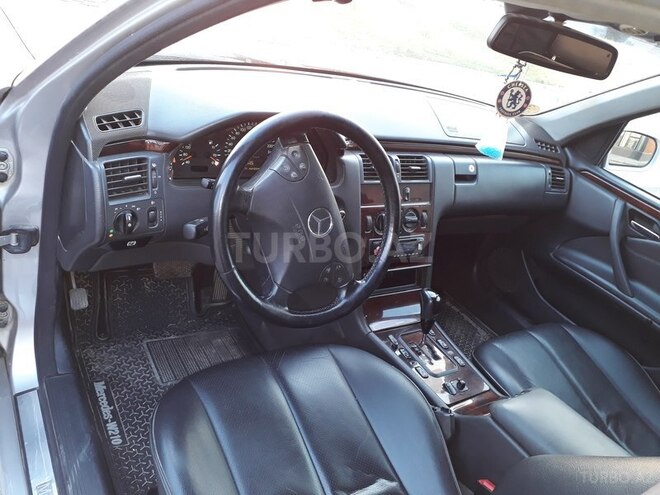 Mercedes C 220 2001, 215,000 km - 2.2 l - Şəmkir