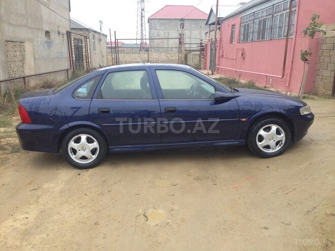 Opel Vectra 1999, 306,000 km - 1.6 l - Bakı