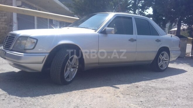 Mercedes E 200 1995, 415,385 km - 0.2 l - Bakı