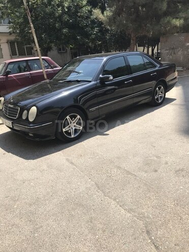 Mercedes E 220 1999, 356,000 km - 2.2 л - Bakı