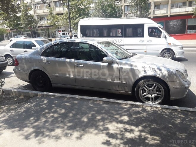 Mercedes E 220 2005, 230,000 km - 2.2 l - Bakı
