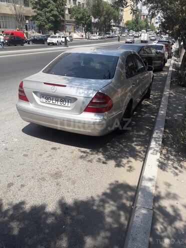 Mercedes E 220 2005, 230,000 km - 2.2 l - Bakı