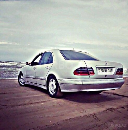 Mercedes E 220 2000, 415,000 km - 2.2 l - Bakı