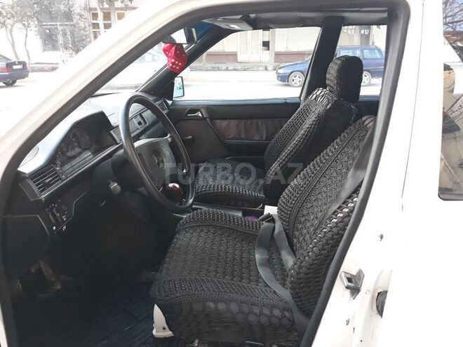 Mercedes E 230 1989, 277,000 km - 2.3 l - Bakı