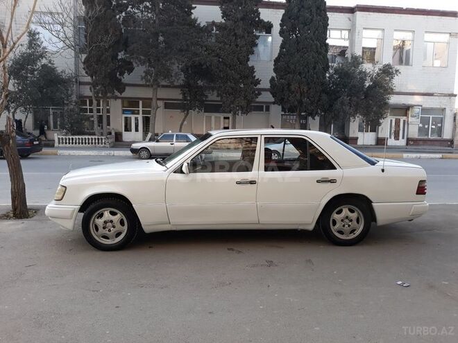 Mercedes E 230 1989, 277,000 km - 2.3 l - Bakı