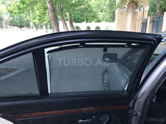 BMW 528 1999, 377,000 km - 2.8 l - Yevlax