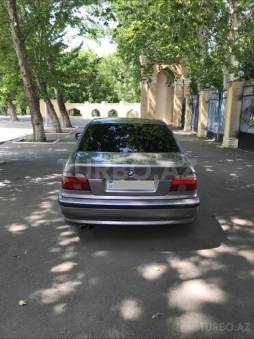 BMW 528 1999, 377,000 km - 2.8 l - Yevlax