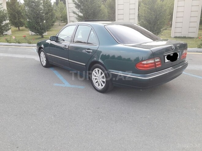 Mercedes E 240 2000, 197,300 km - 2.4 l - Gəncə