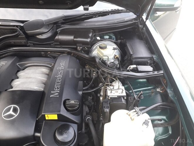 Mercedes E 240 2000, 197,300 km - 2.4 l - Gəncə