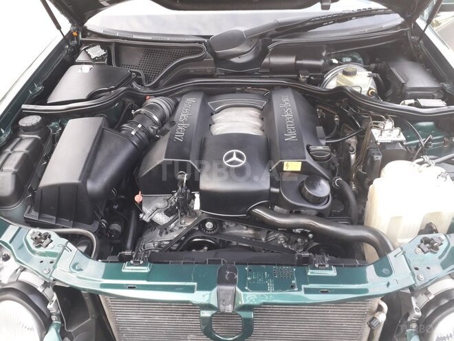 Mercedes E 240 2000, 197,300 km - 2.4 l - Gəncə