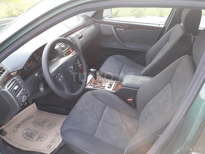 Mercedes E 240 2000, 197,300 km - 2.4 l - Gəncə