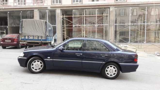 Mercedes C 200 2000, 205,000 km - 2.0 л - Bakı