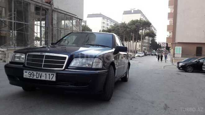 Mercedes C 200 2000, 205,000 km - 2.0 л - Bakı