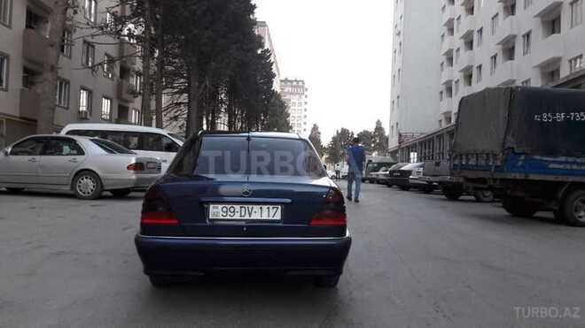 Mercedes C 200 2000, 205,000 km - 2.0 л - Bakı