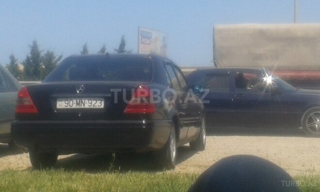 Mercedes C 200 1995, 330,000 km - 2.0 l - Bakı