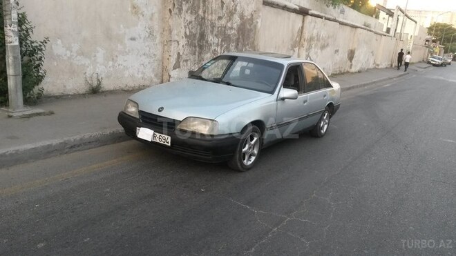 Opel Omega 1987, 136,500 km - 2.0 l - Bakı