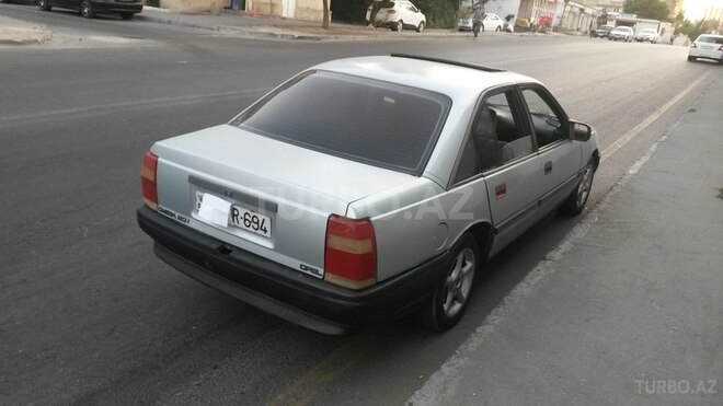 Opel Omega 1987, 136,500 km - 2.0 l - Bakı