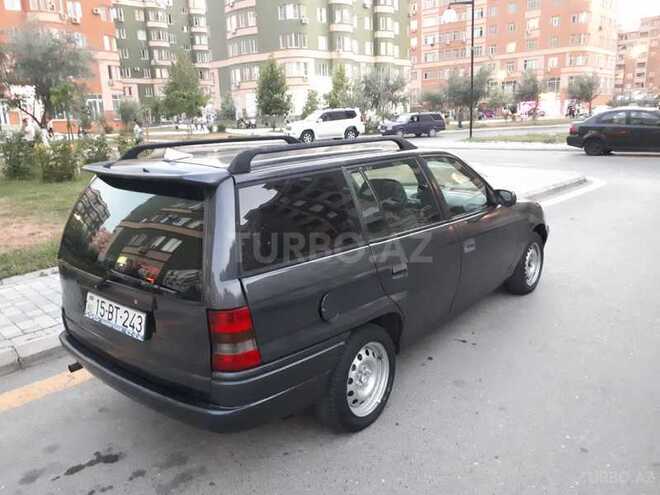 Opel Astra 1995, 380,000 km - 2.0 l - Bakı